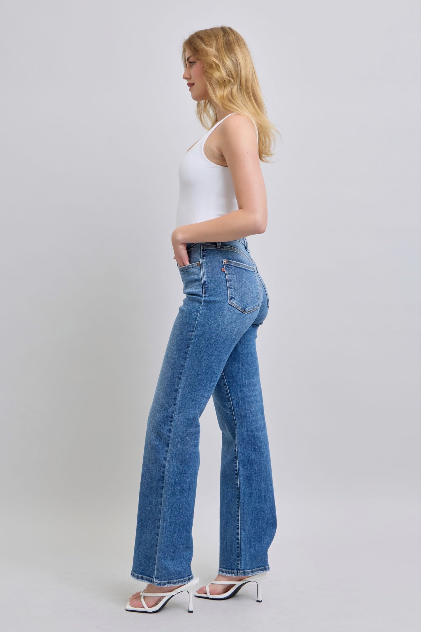 Judy Blue High Waist V- Front Vintage Wash Straight Fit