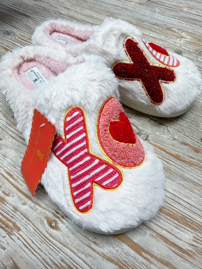 XOXO Fuzzy Slippers